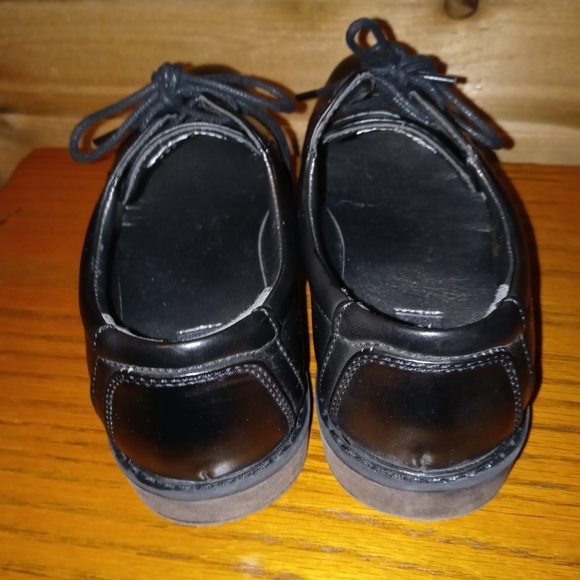 Stacy Adams Black Cap Toe Dress Shoes - Picture 6 of 10